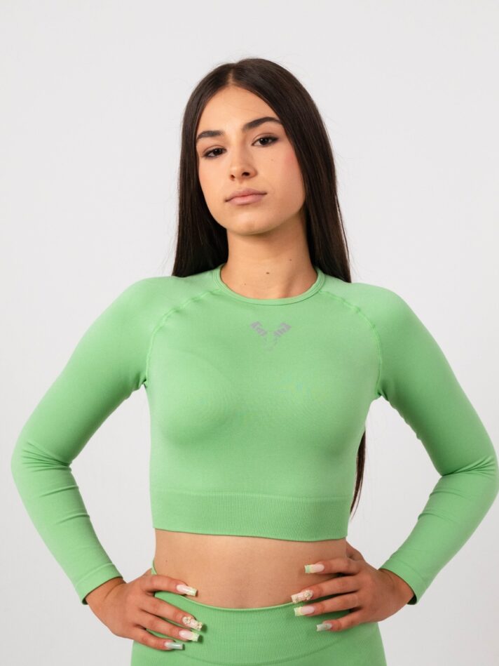 Contour Seamless Crop